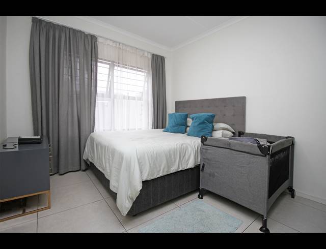 2 BEDROOM APARTMENT FOR SALE IN NORTHGATE